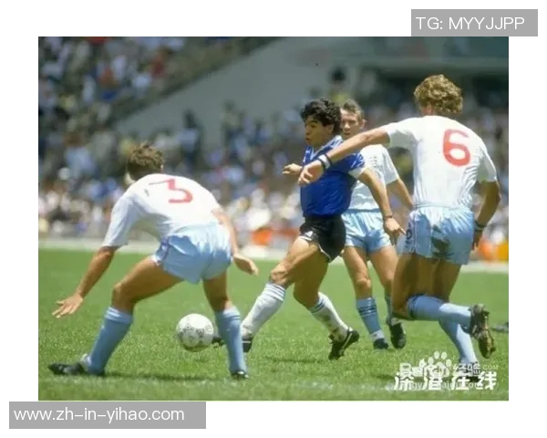 四大球星过人技巧大揭秘 足球场上的华丽变幻与实战应用